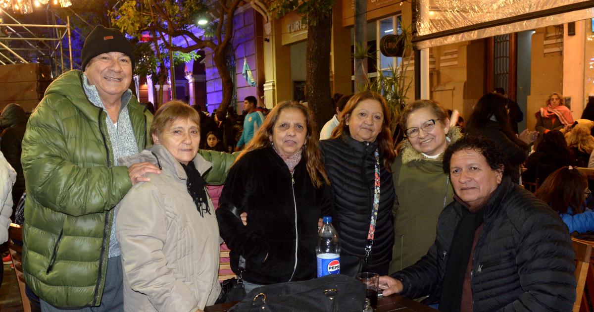 NOCHES DE MUacuteSICA Y ENCUENTROS