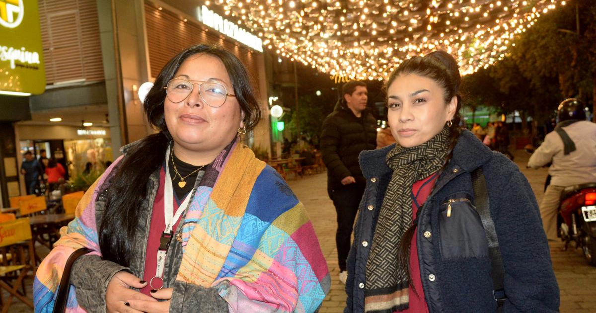 NOCHES DE MUacuteSICA Y ENCUENTROS