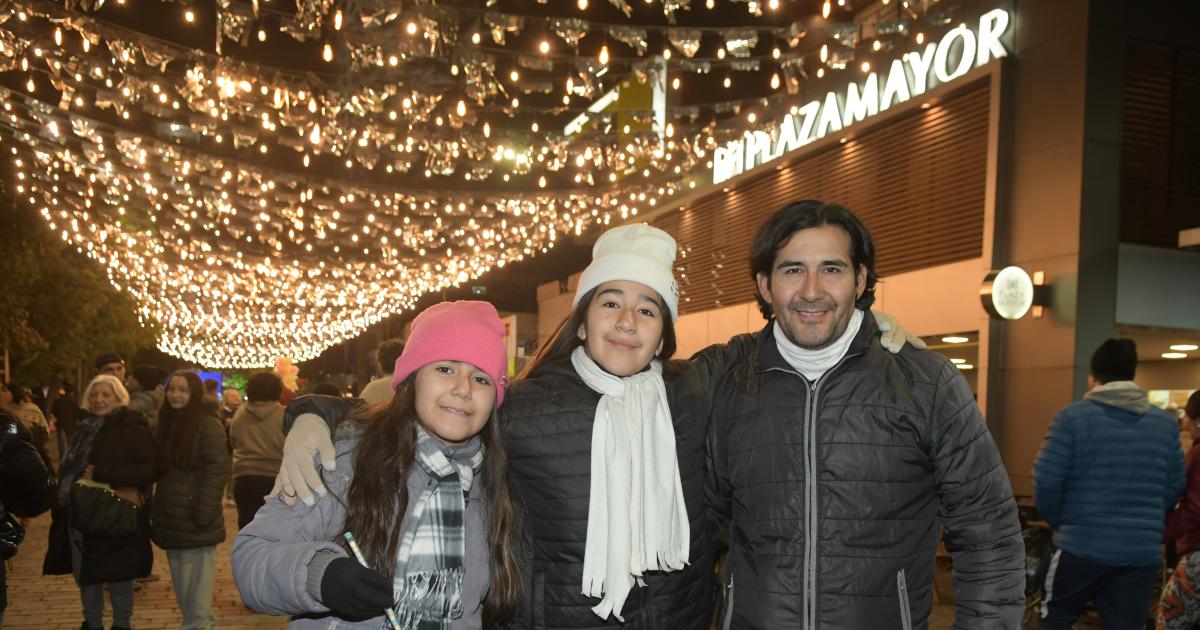 NOCHES DE MUacuteSICA Y ENCUENTROS