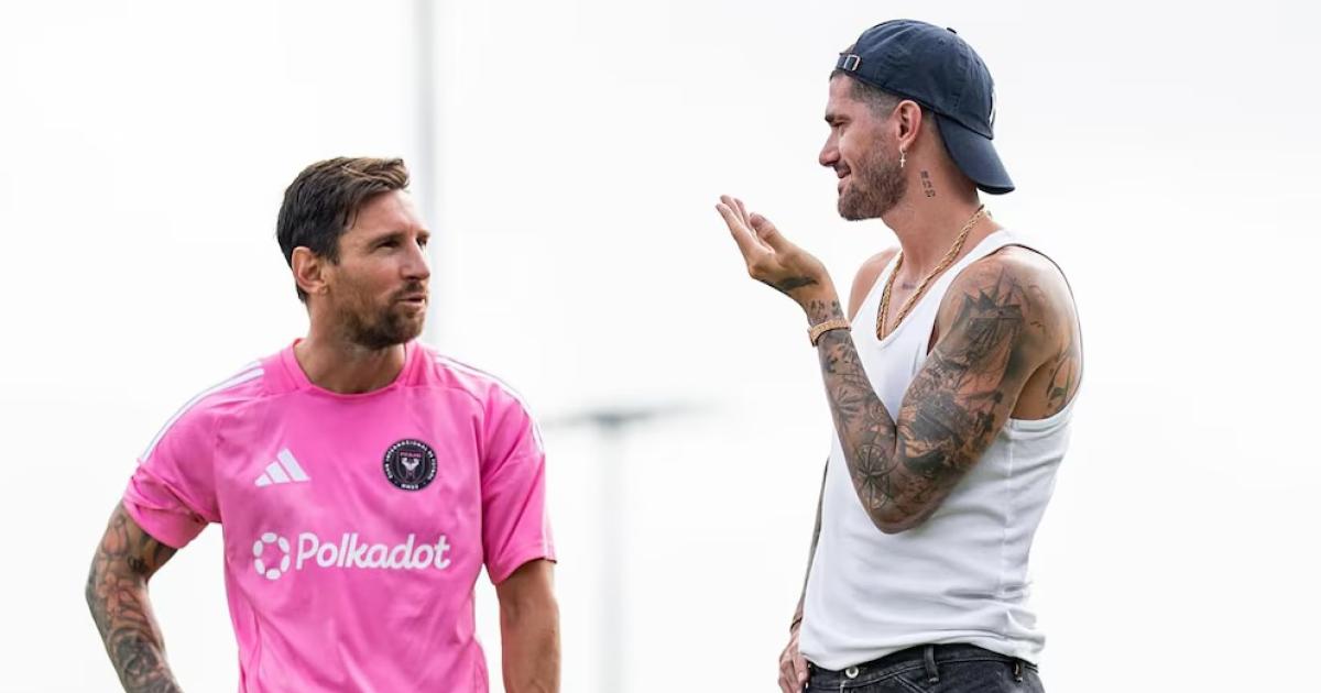 De Paul sheriff en Miami- presentacioacuten y fotos con Messi