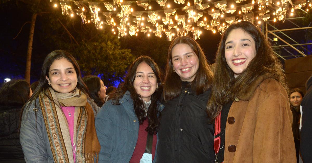 NOCHES DE MUacuteSICA Y ENCUENTROS