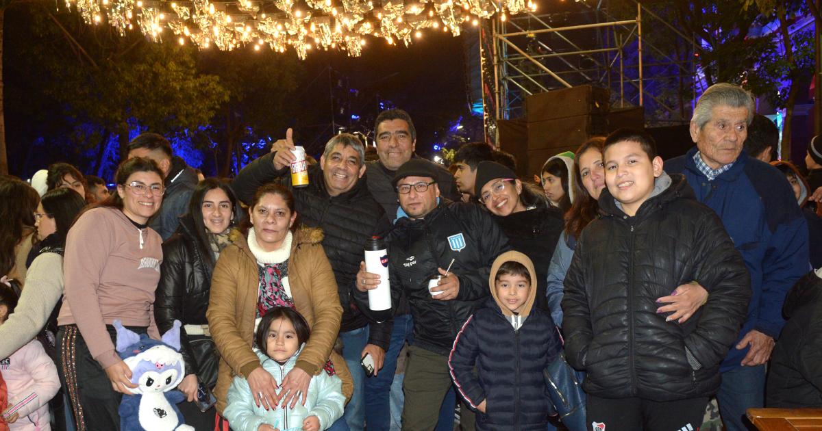 NOCHES DE MUacuteSICA Y ENCUENTROS