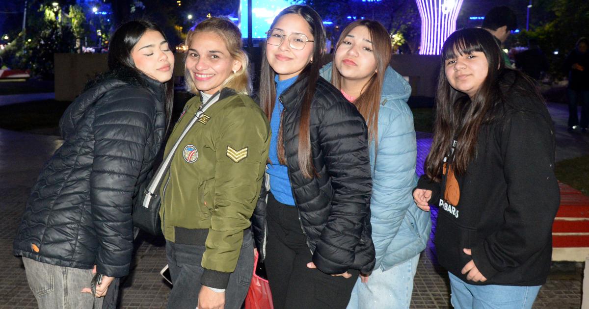 NOCHES DE MUacuteSICA Y ENCUENTROS