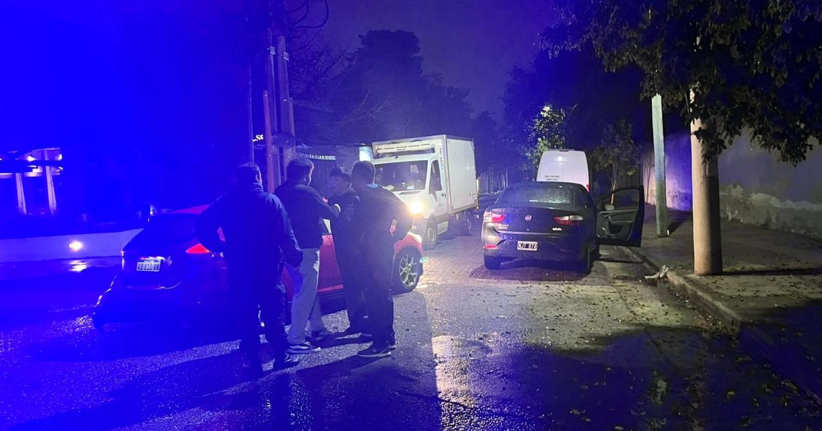 Ebrio a contramano chocoacute a un Uber y se agarraron a pintildeas