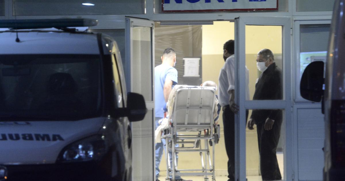 Fue a la casa del vecino y le reclamoacute que le roboacute una garrafa eacuteste lo atacoacute a machetazos