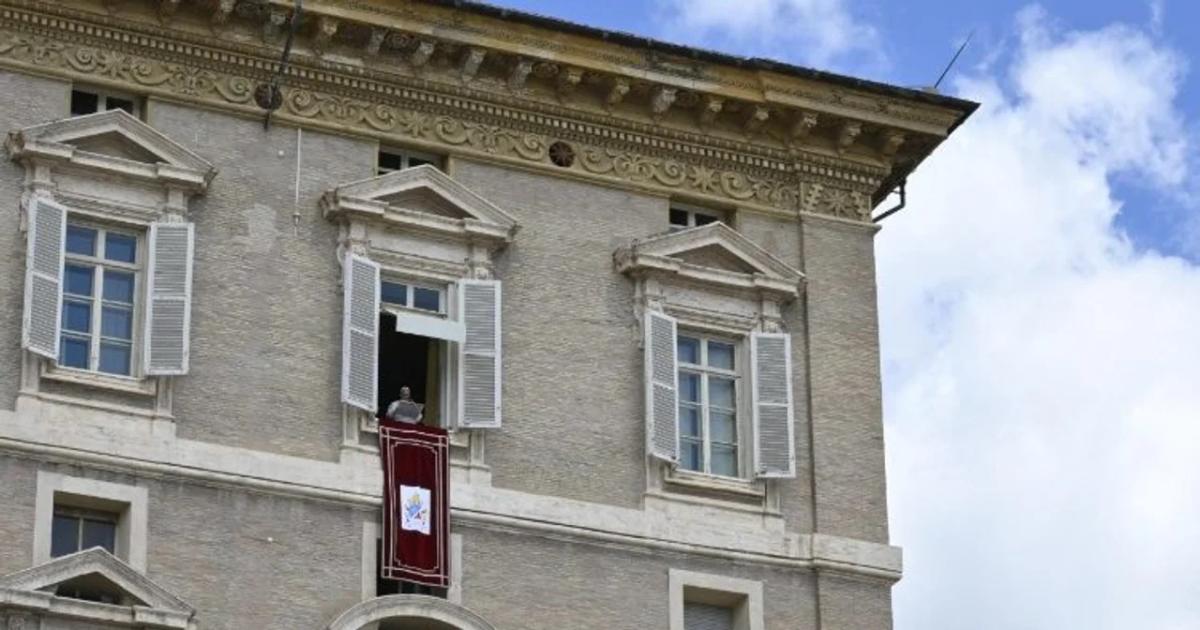 El Papa pide por la paz global y por un futuro para  los pueblos