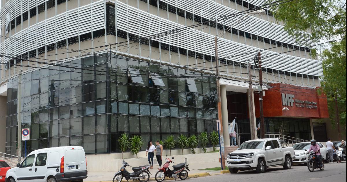 Un nuevo caso de sextorsioacuten sacude Santiago- videos hot de una mujer en todos los celulares