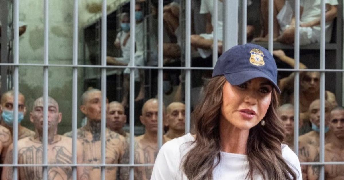 Llega al país la caza migrantes de Trump y se rene hoy con Milei