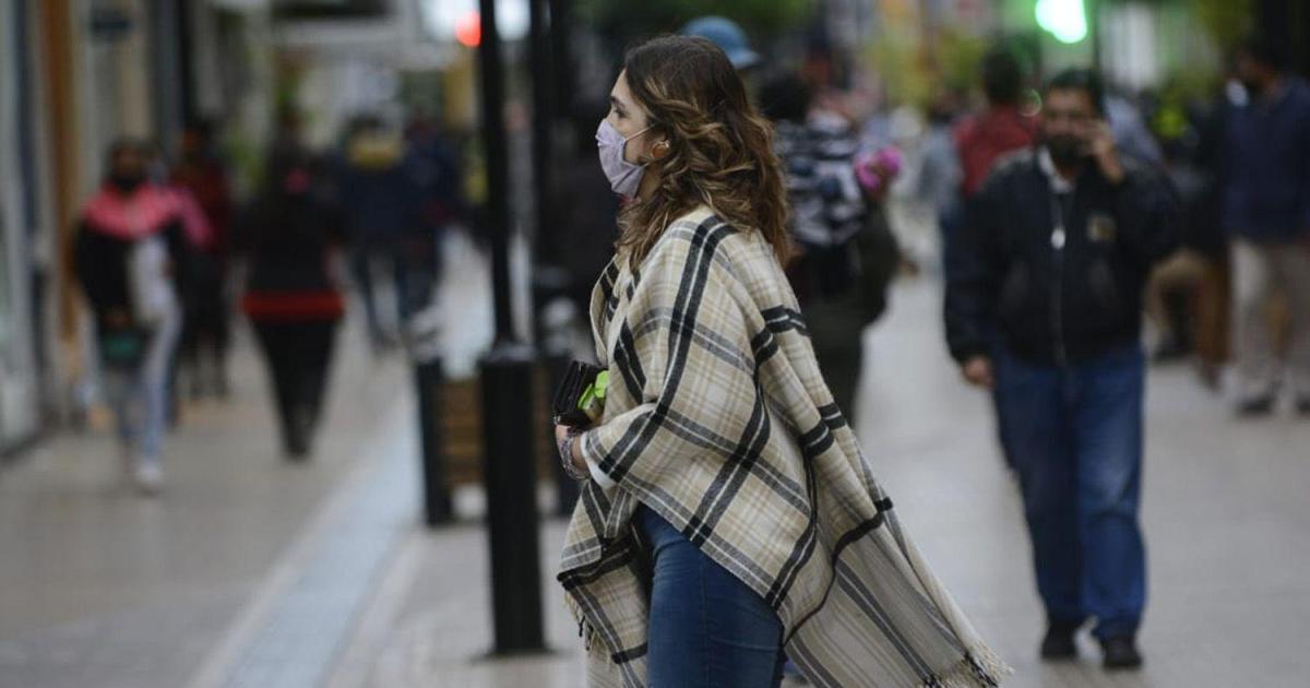 Mantildeana friacutea y con cielo nublado asiacute arrancoacute el lunes- Coacutemo seguiraacute el resto del diacutea