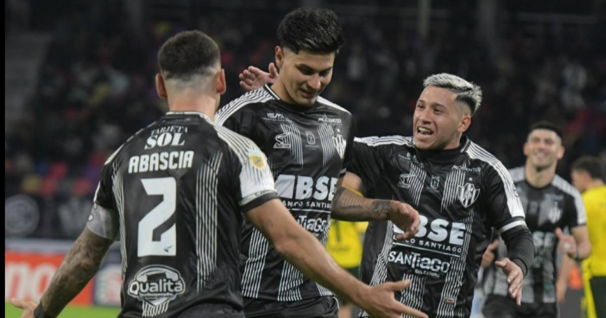 Central confirmoacute su gran momento con un agoacutenico triunfo y quedoacute como escolta