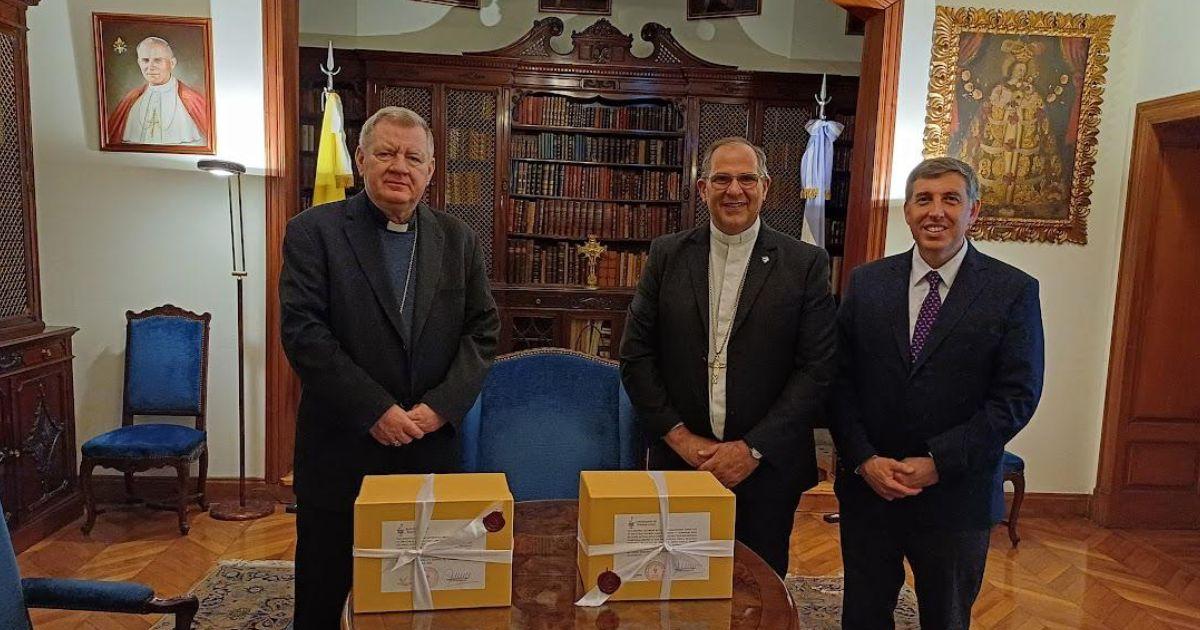 Monseñor Corral estuvo en el Dicasterio para la cuasa de los Santos en El Vaticano