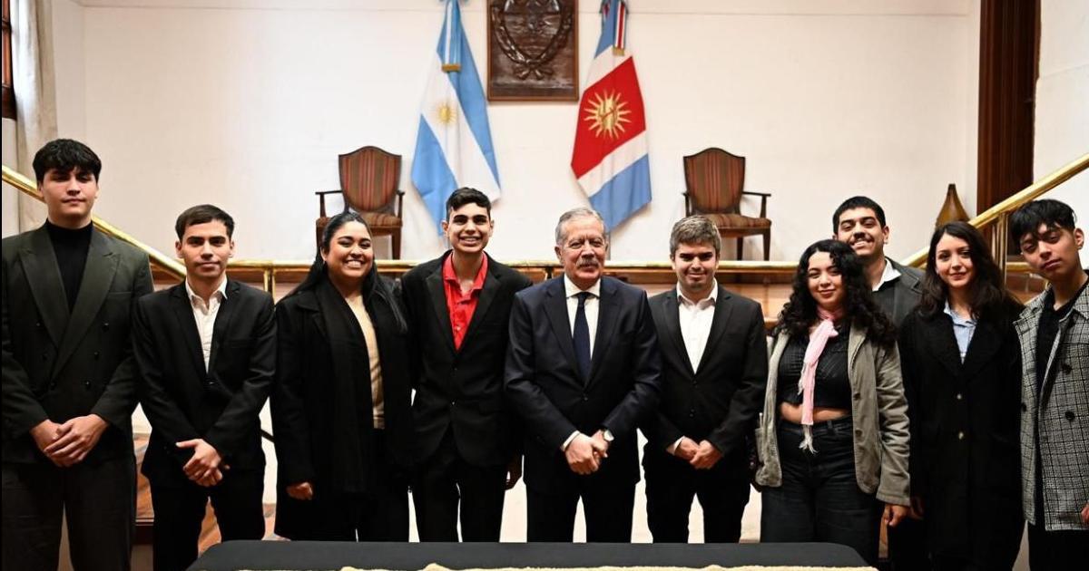 El jefe de Gabinete dialogoacute con la asociacioacuten de Voces de Ciudadaniacutea
