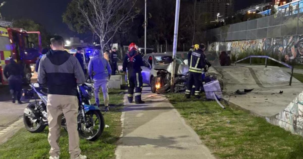Cayó un policía tras robarle el auto a una jubilada y escapar a los tiros