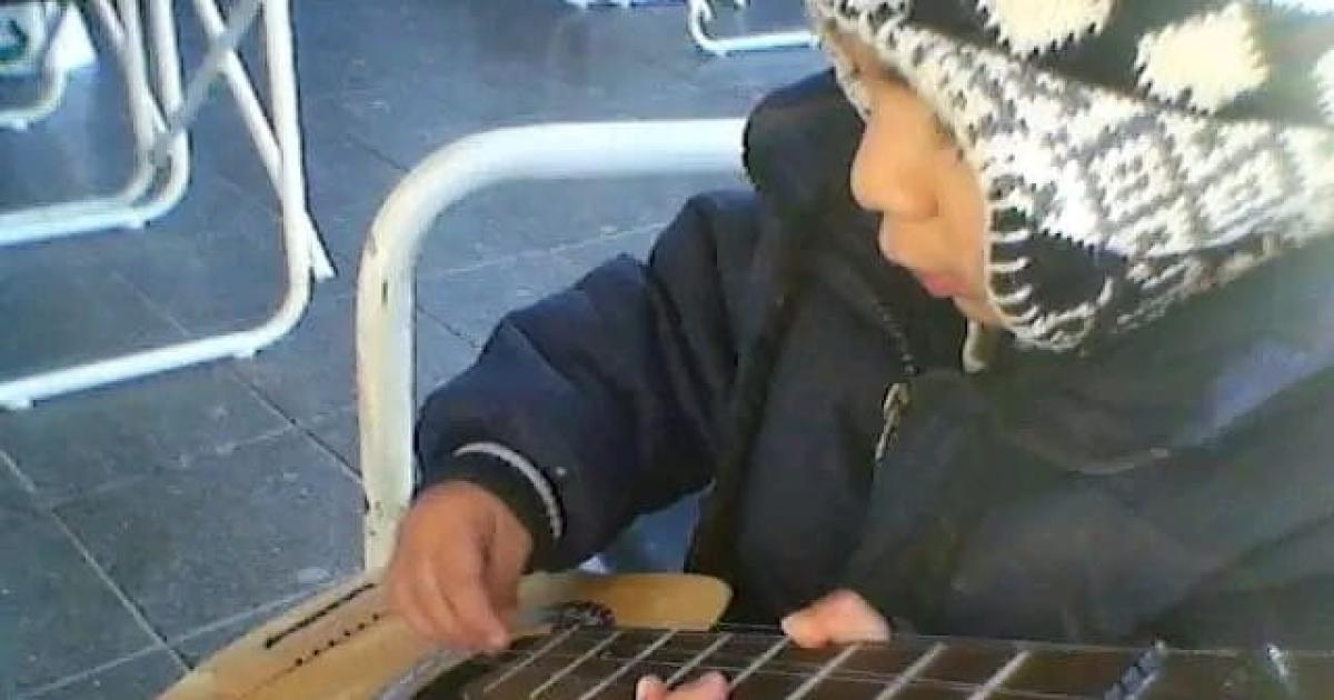 Quieacuten es Radamel el nintildeo que emocionoacute a Milo J