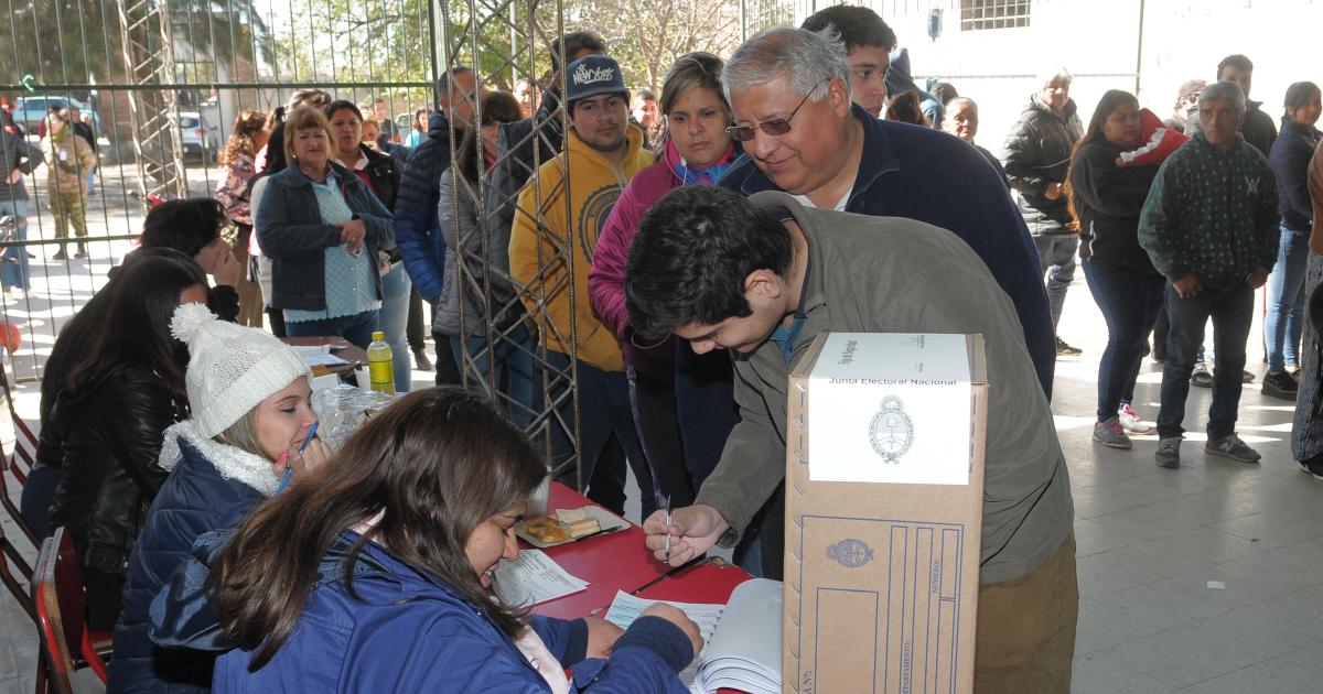 En la danza de nombres surgen los primeros candidatos confirmados para la Gobernación