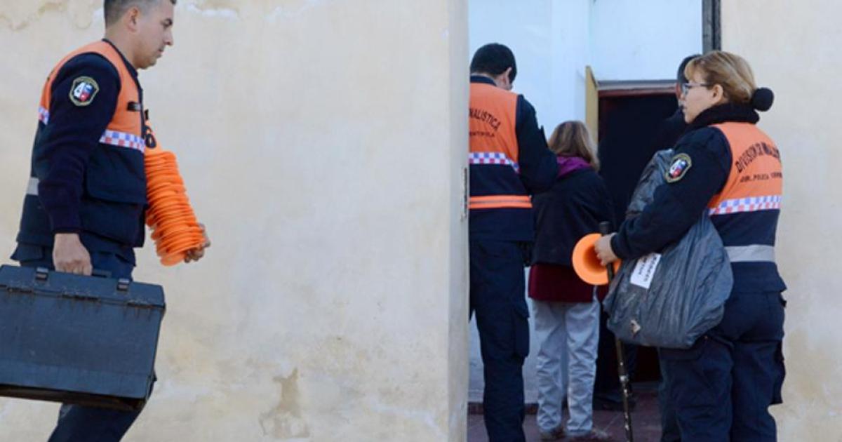 Un hombre de 96 antildeos murioacute envuelto en llamas en su casa