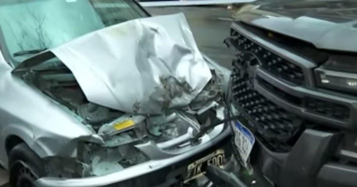 El choque fue de frente entre un Suzuki Fun y una Ford Ranger