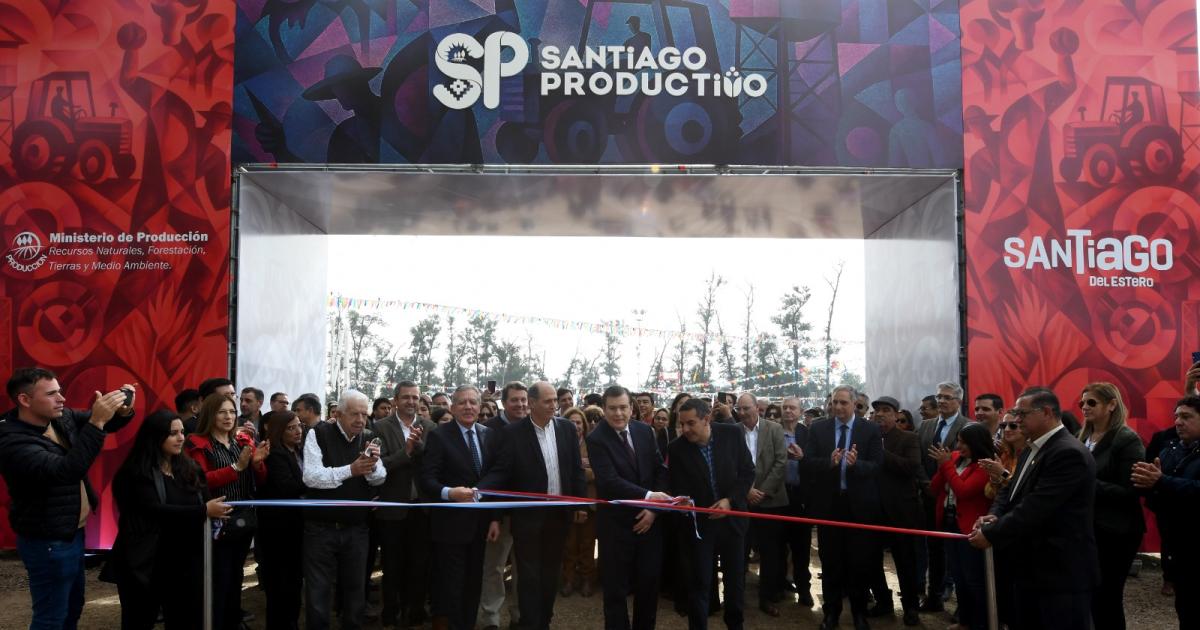 Con la presencia del gobernador Zamora quedoacute inaugurado el Santiago Productivo 