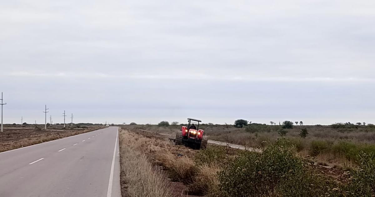 Limpian ms de 20 km de banquina sobre la ruta provincial N° 206