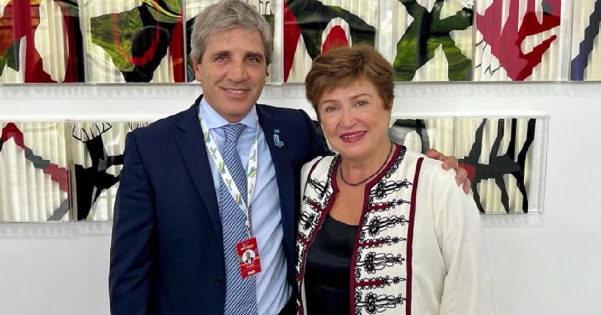 El FMI flexibiliza la meta de reservas para Argentina pero exige mantener el rumbo econoacutemico