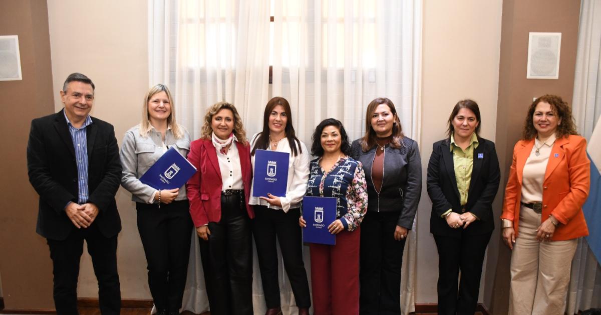 Fuentes entregó designación de asesoras pedagógicas