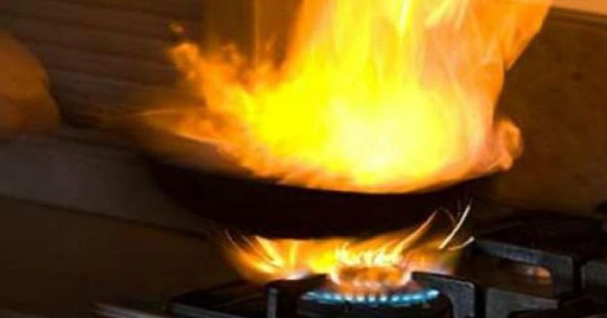 Explosión en un local gastronómico- una joven resultó con quemaduras