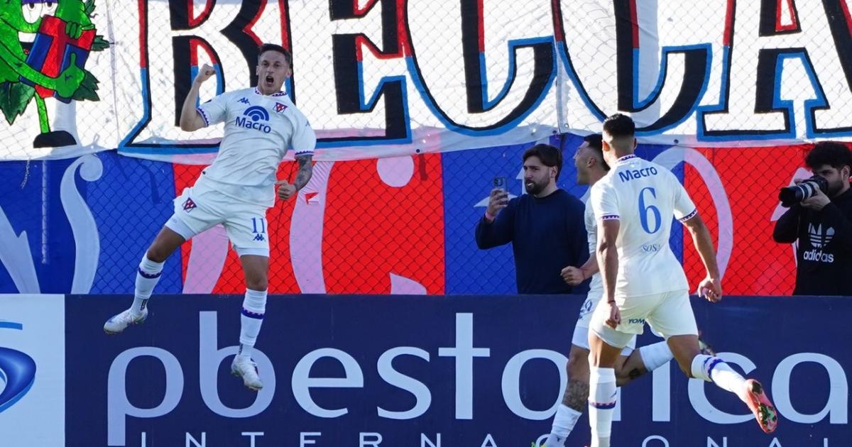 San Lorenzo tuvo un error defensivo y Tigre lo dejoacute afuera