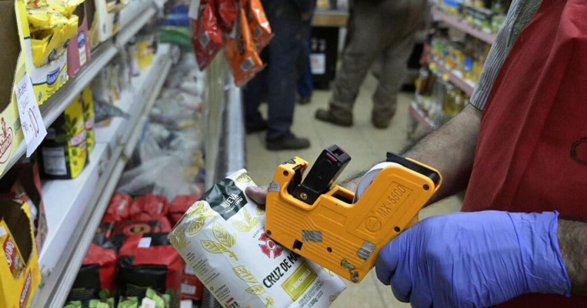 PRESIDENTE Con ironía sostuvo que el mercado regular los precios