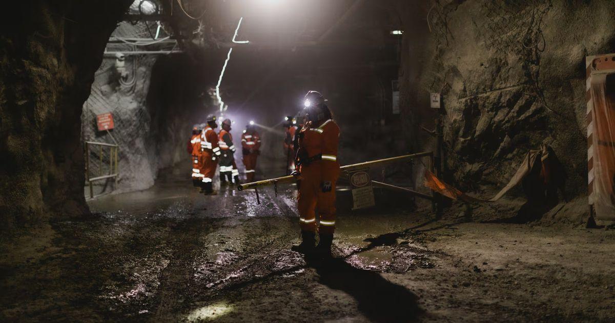 El incidente ocurrió en la mina El Teniente a 100 km de la capital de Chile