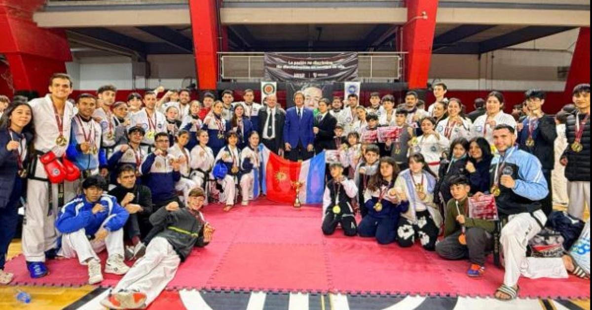 Santiago se subioacute al podio en la Copa Internacional River Plate 2025