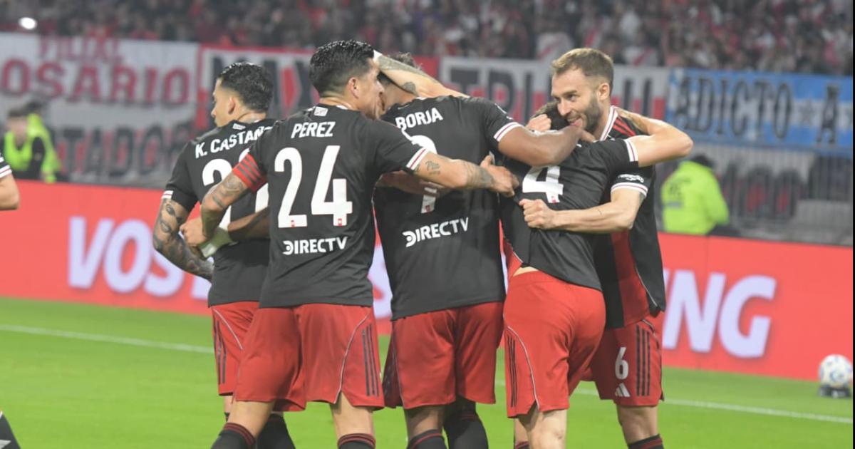 River fue mucho para San Martiacuten de Tucumaacuten y festejoacute en Santiago