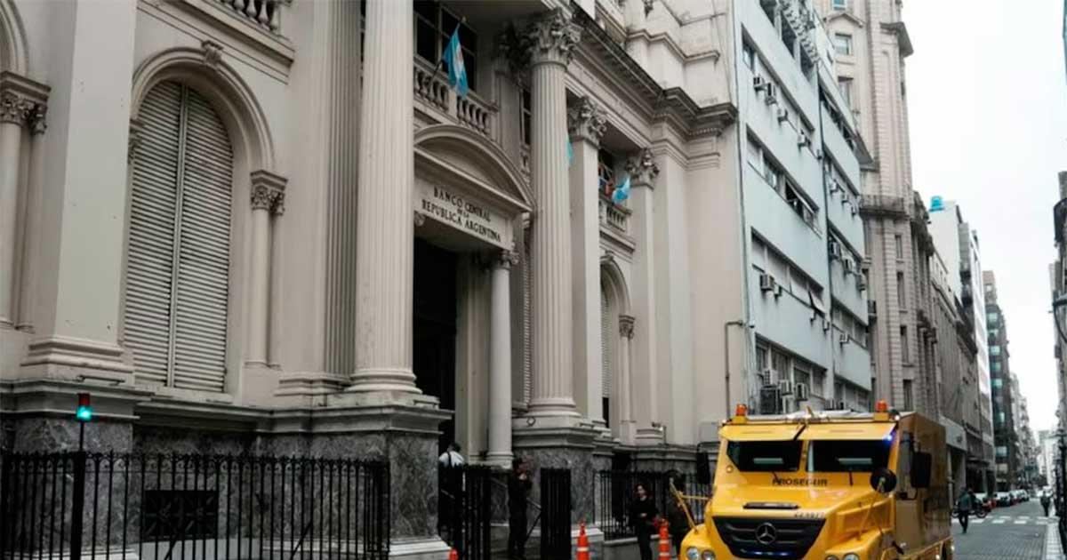 Ingresoacute el desembolso del FMI y las reservas superaron los USD 43000 millones por primera vez desde enero de 2023