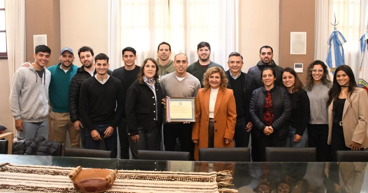 Fuentes recibió al plantel masculino de Cestoball reciente campeón en Misiones