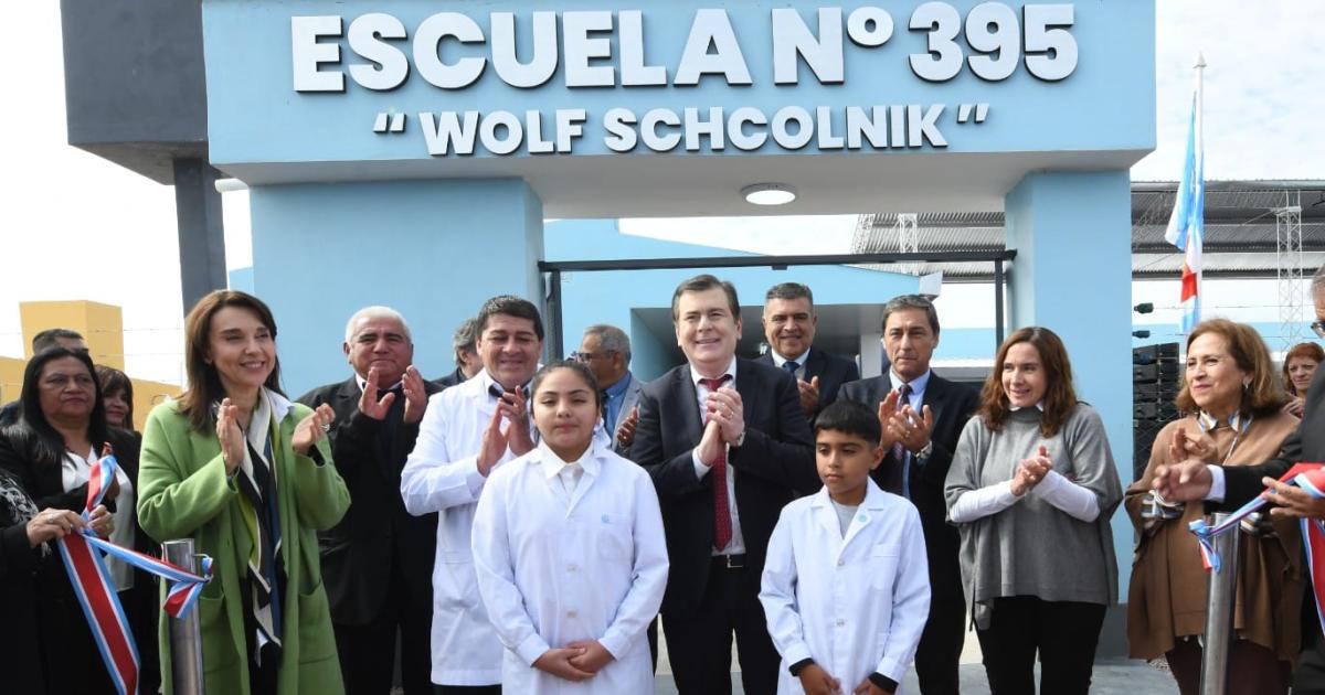 Zamora inauguroacute obras en La Resbalosa y entregoacute viviendas sociales a familias de Loreto