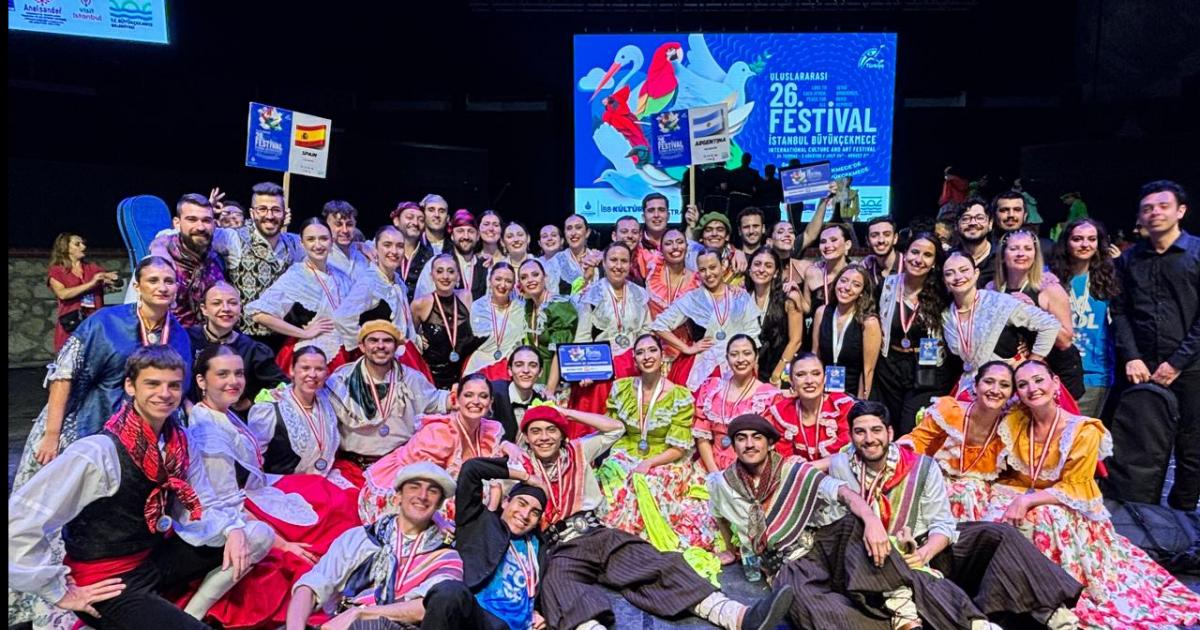 DISTINCIÓN El elenco santiagueño integrado por 34 msicos y bailarines ha sido invitado a participar de los eventos