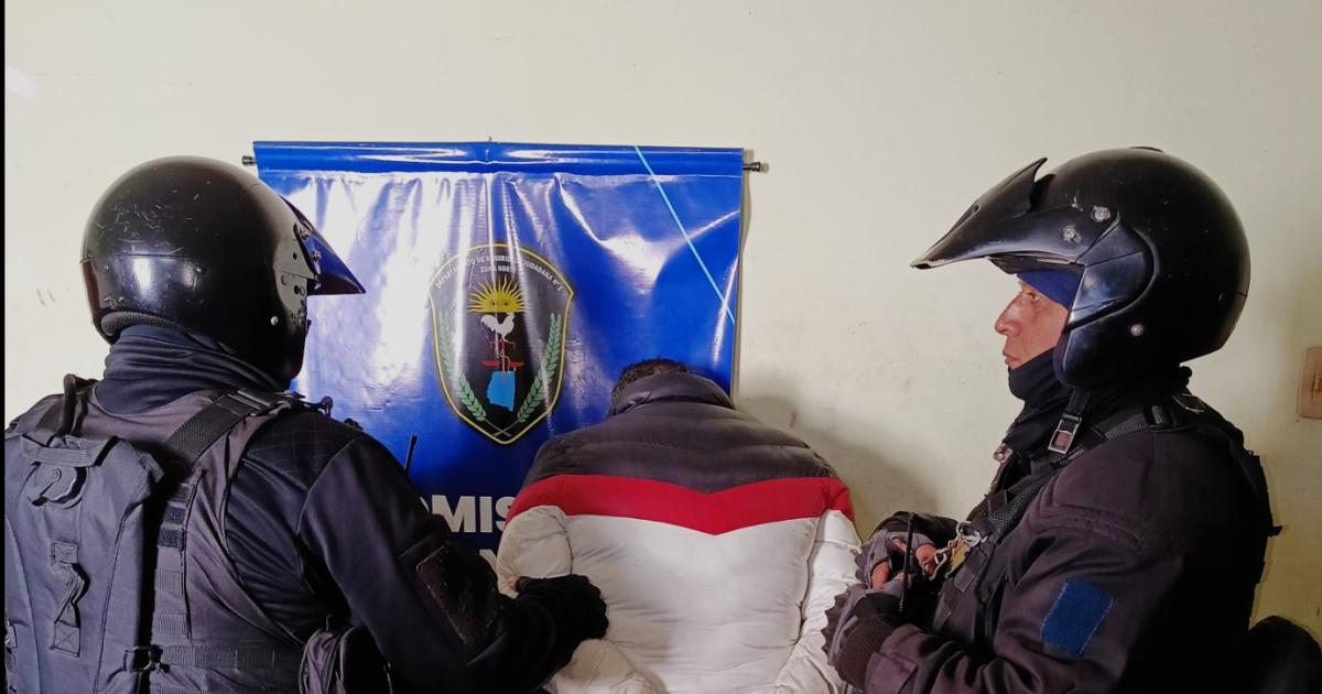 Detenido por amenazar a su madre