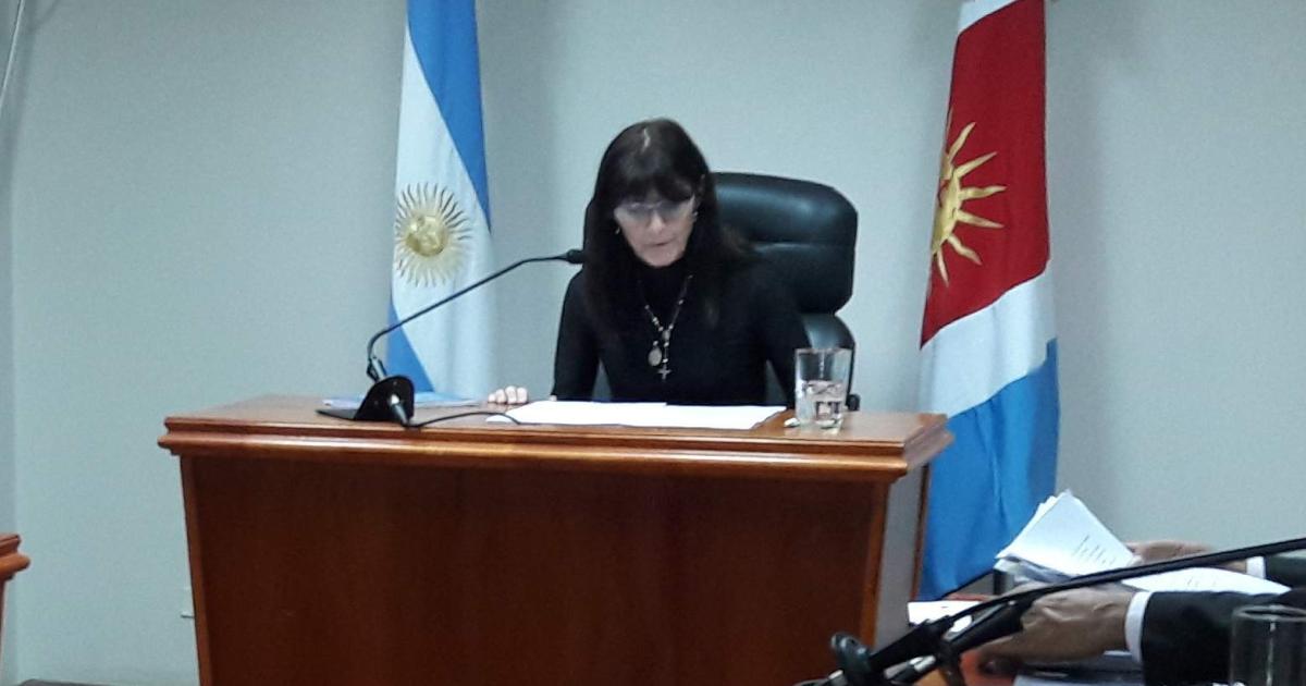 Una bandentildea condenada a 46 antildeos de caacutercel por vender drogas en su casa