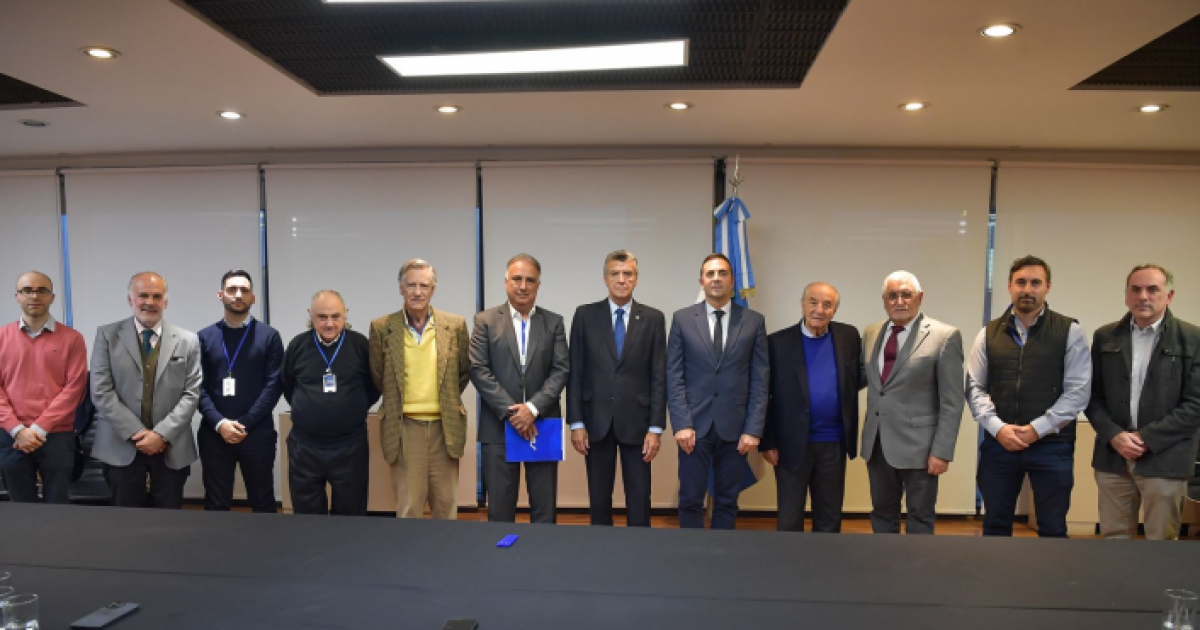 Actualizan el salario de empleados de comercio- 6-en-porciento- de aumento y bono mensual de 40000 hasta diciembre