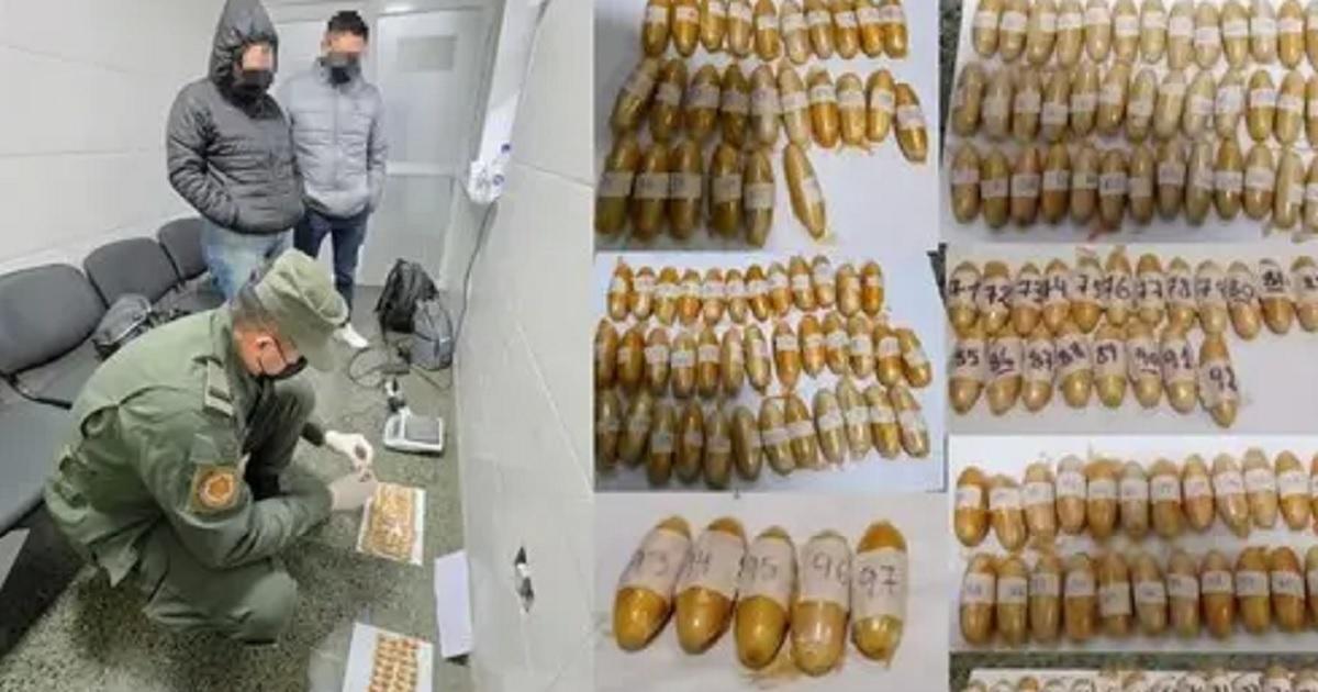 Detienen a dos capsuleros con maacutes de 2 kilos de cocaiacutena en el estoacutemago