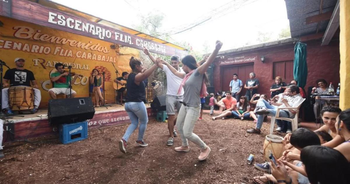 Muacutesica pentildeas y homenajes- agenda completa de los festejos por el cumpleantildeos de la Abuela Carabajal en La Banda