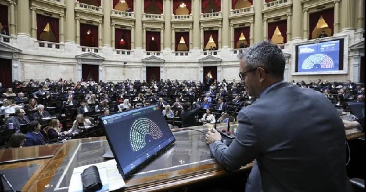 También aprobaron el proyecto de financiamiento universitario