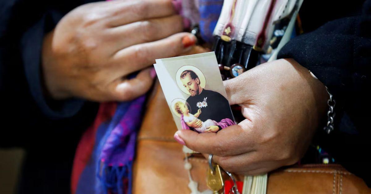 San Cayetano es considerado el patrono del pan y del trabajo y su figura despierta una profunda devoción en los fieles