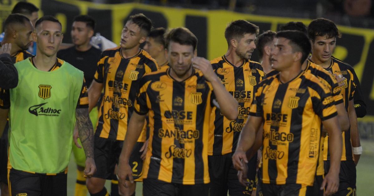 Mitre no pudo quebrar a Chacarita y repartioacute puntos en casa