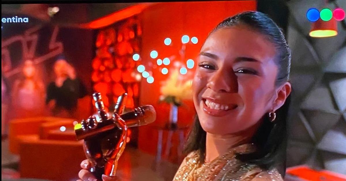 La santiaguentildea Rociacuteo Gonzaacutelez busca seguir  en La Voz Argentina