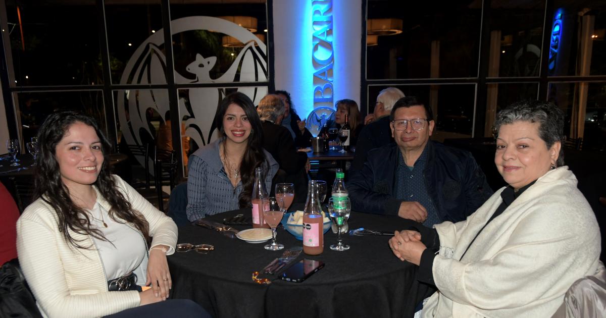 MUacuteSICA DEL RECUERDO CON EL GRUPO VINILO