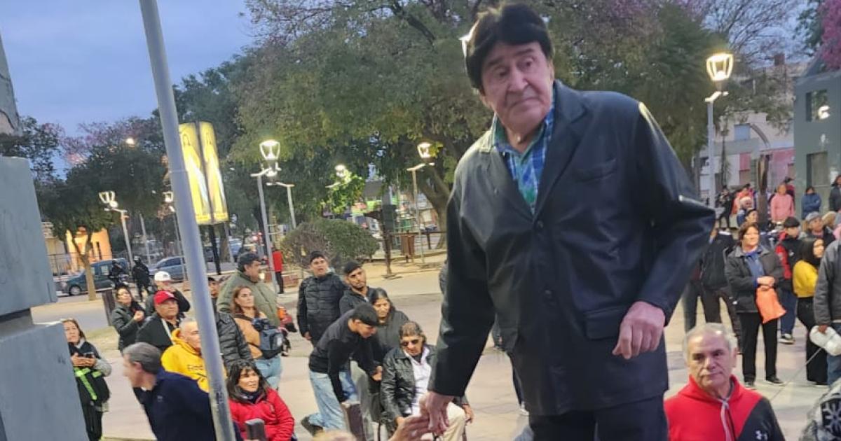 Hasta siempre Johnny Mendizaacutebal el Cantor del Pueblo que todos amaron