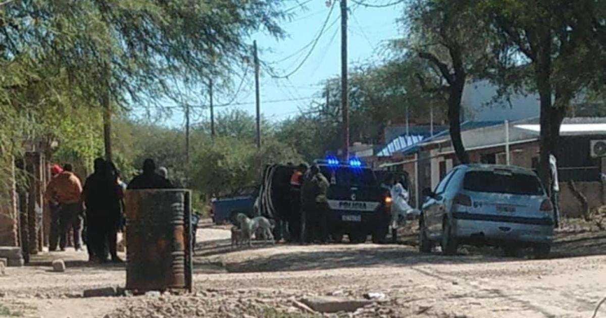 Horror en Antildeatuya- hallan a un hombre ahorcado con un cordoacuten de zapatillas dentro de su habitacioacuten