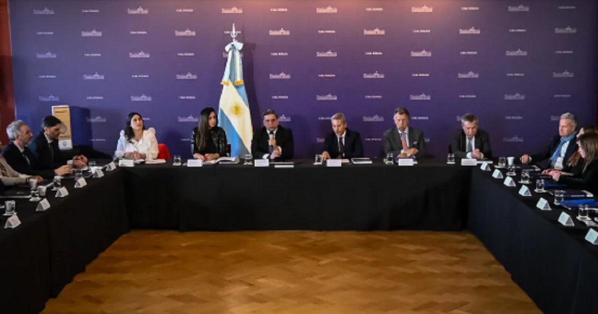 El Gobierno y la Justicia Electoral ultiman detalles para implementar la Boleta Uacutenica de Papel