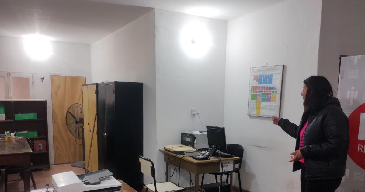 Delincuentes desvalijaron el Registro Civil de Colonia Dora- se llevaron computadoras y caacutemaras clave