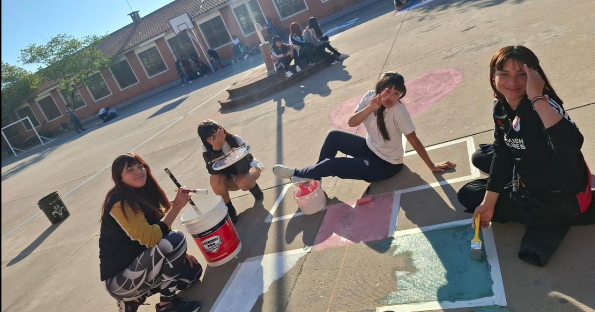 Jornada especial en la Escuela Francisca Jacques con motivo del Diacutea de la Juventud